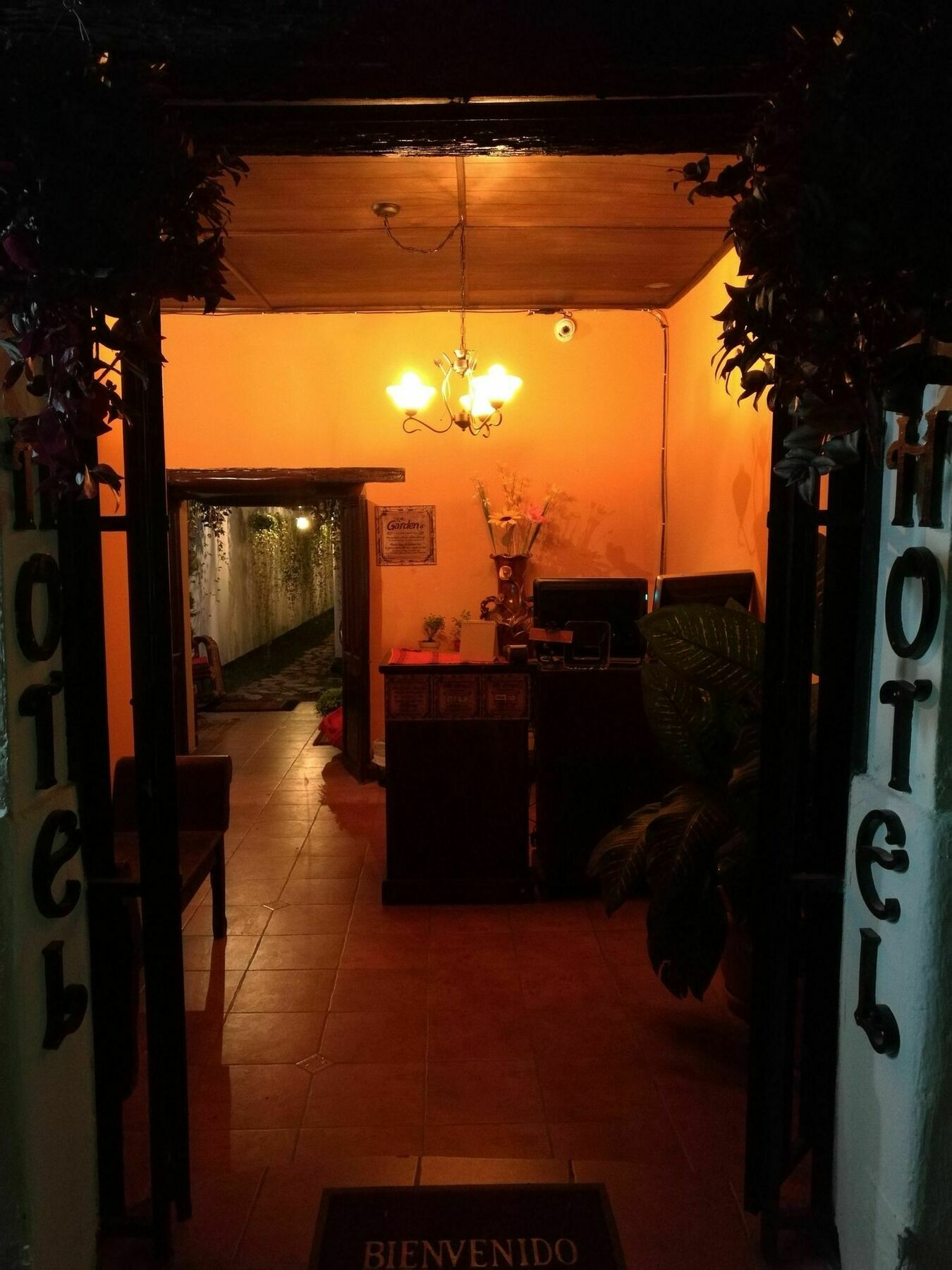 Garden Hotel Antigua Bagian luar foto